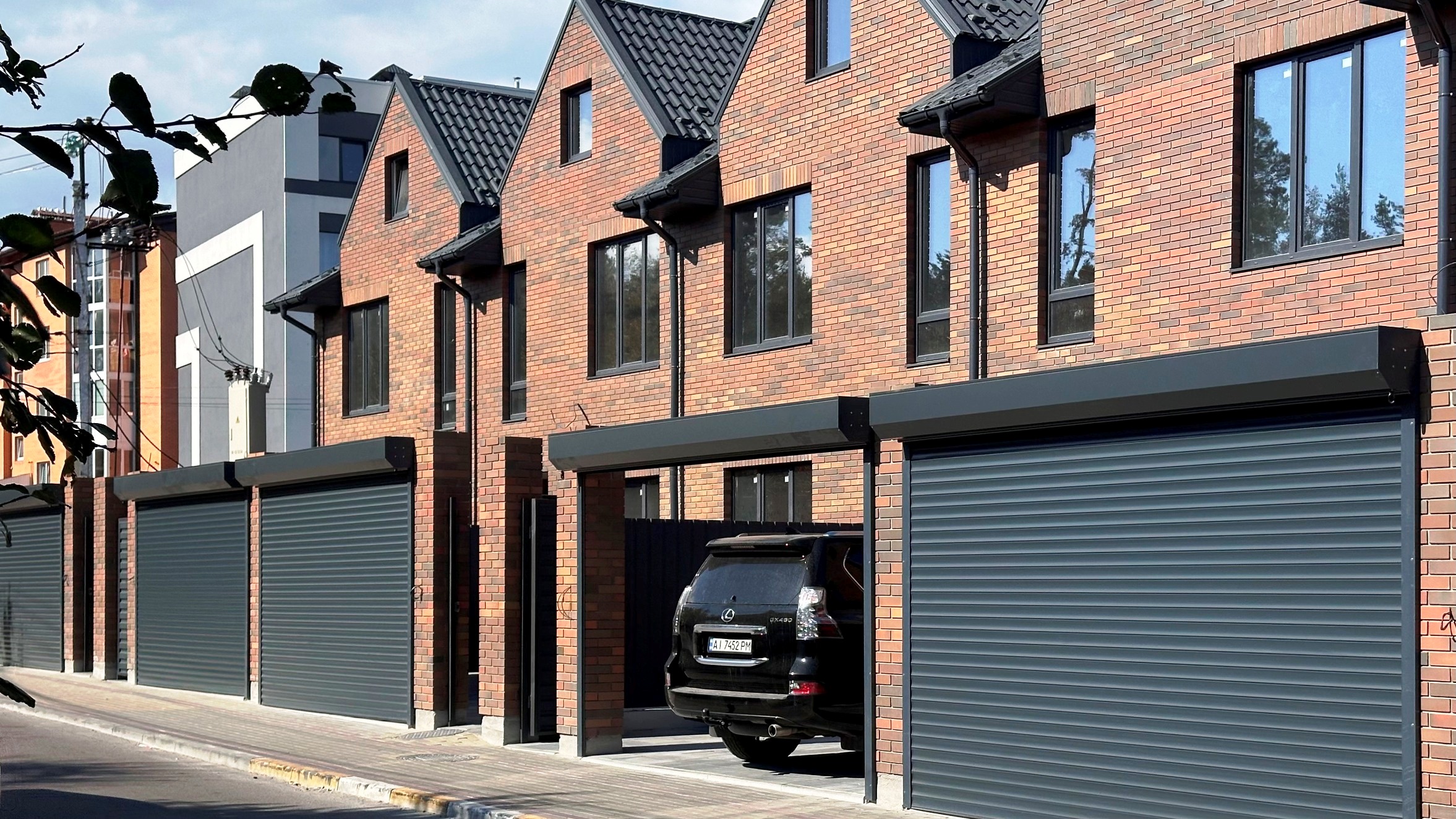 Продаж готового таунхаусу від AiD Group за адресою м. Ірпінь, пр. Гнатюка 11