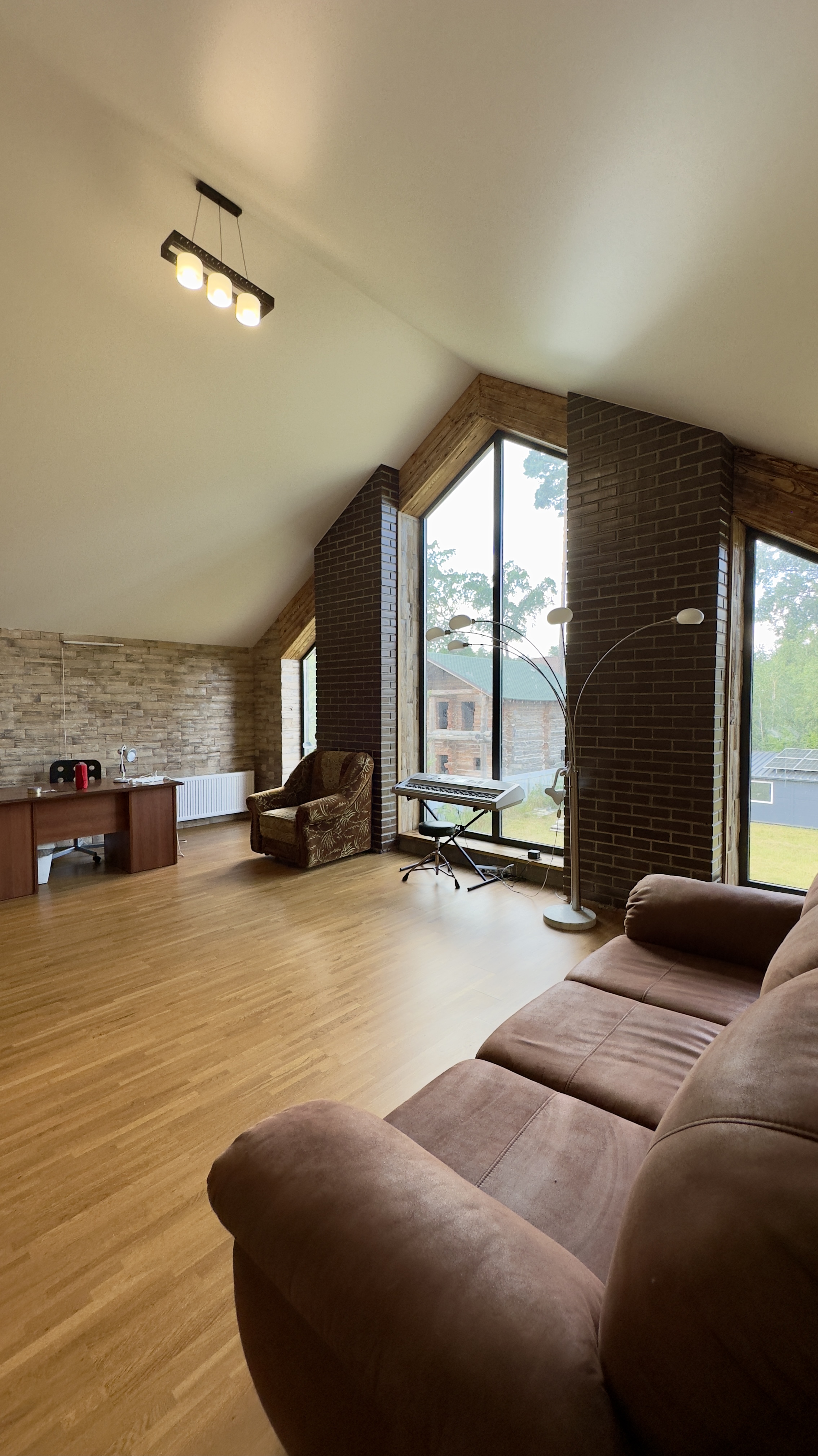 Продється просторий будинок у с. Клавдієво-Тарасове.